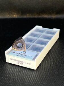 WNMU 080608EN-GM OS5835 Milling Inserts